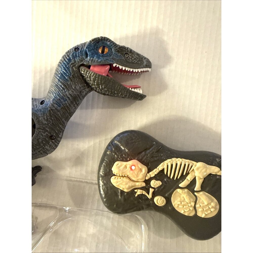 Sunmir Toys Dinosaur Leader Velociraptor Remote Control Walking LikeNew Open Box - Picture 13 of 13